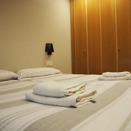 Alojamientos Acella Pampeluna Zewnętrze zdjęcie